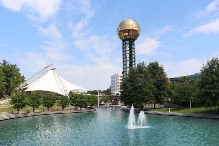 worlds fair park in knoxville tn with splash pad and fountain